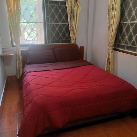 Phonephithak Guesthouse Pakbeng Bagian luar foto